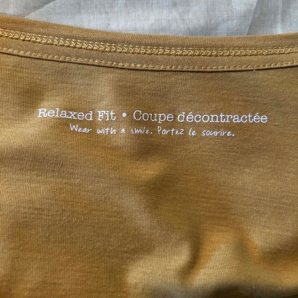 NEW PHOTOS! T-SHIRT, GOLD, SIZE 4X, SHORT SLEEVES, SIDE SPLITS, SCOOP NECK, LONG - Picture 10 of 11